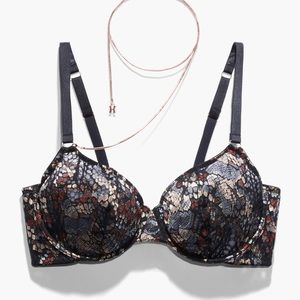 Savage X Fenty Venenous Vixen Snake Lace Bra - worn twice. Like new.
